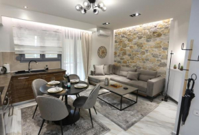 LA Larissa Luxury Apartments Trekke